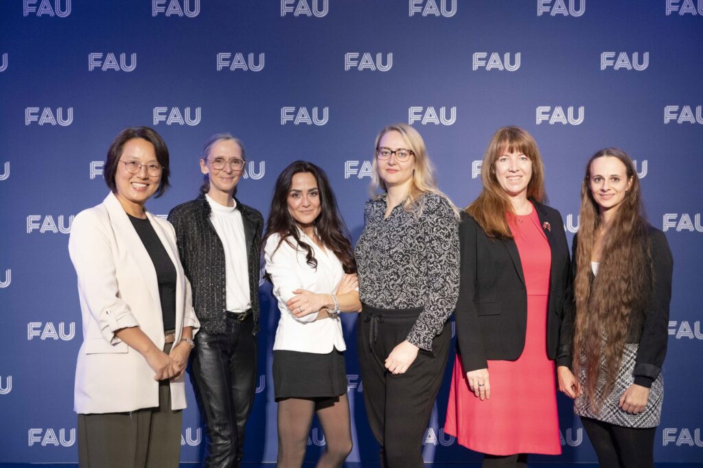 The winners of the teaching prize with the Vice President Education.