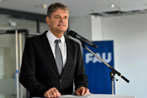 Prof. Dr. Joachim Hornegger, Präsident der FAU, bei seiner Rede.